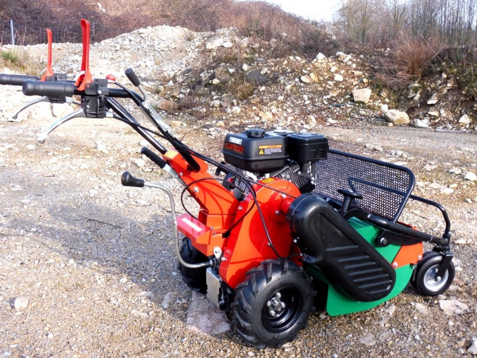 Photo 2 — Tondeuse débroussailleuse à fléaux TFR600